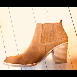 Suede Dolce Vita Chelsea Boot
